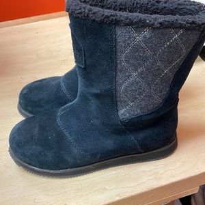 McKinley winter boots. Size 8